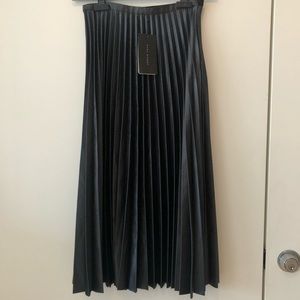 ZARA SATIN PLEATED SKIRT